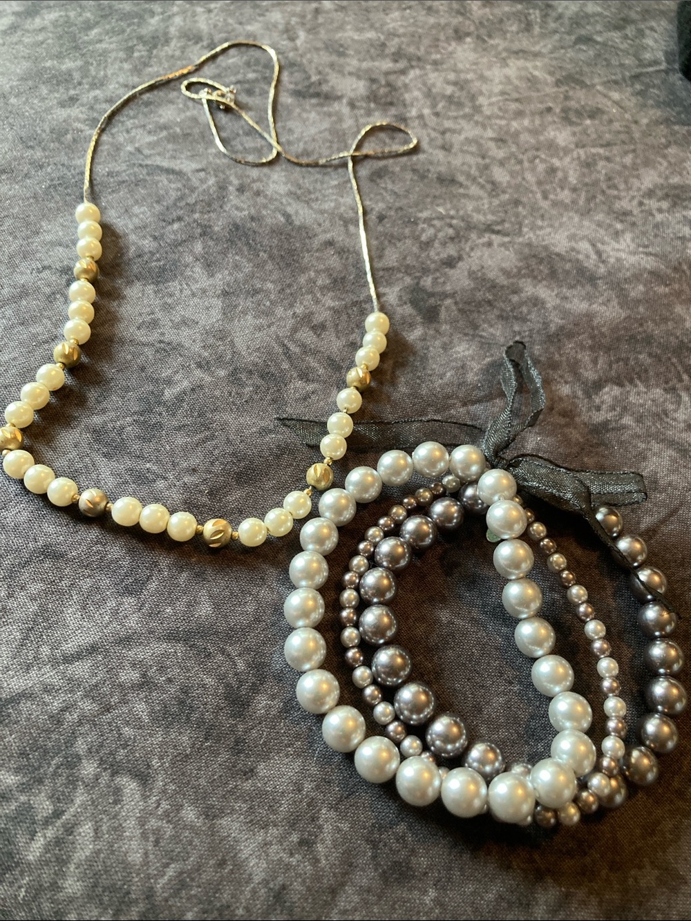 Bead Necklace and Bracelet Jewelry Bundle - Ivory and Gray